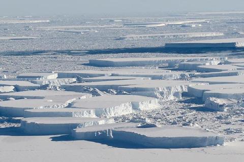 Ice shelf